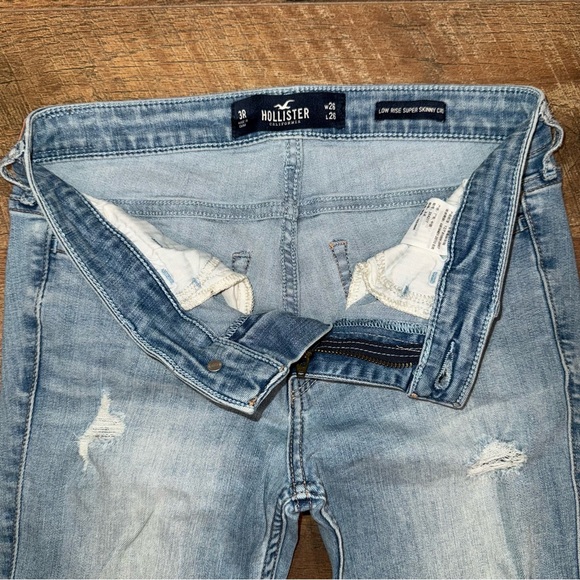 Hollister Low Rise Super Skinny Crop Women’s Jeans - Picture 8 of 14